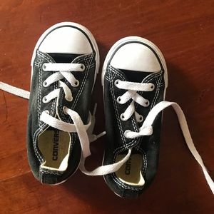 Toddler converse low cut sneakers